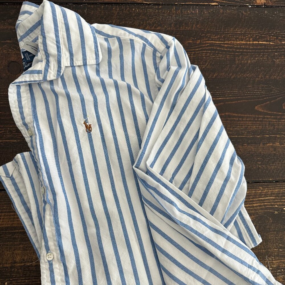 Ralph Lauren Relaxed Fit Cotton Oxford Shirt - Picture 2 of 9